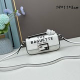 Сумка для смартфона Baguette из кожи бычка с откидной крышкой, магнитной застежк