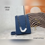 Официальный сайт последней модели сумки 0Fendi ack, небольшая сумка из гладкой к