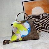 Обновленная версия! Последние модные иллюстрации на официальном сайте Fendi MM. 