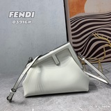 С цепочкой Сумка Fendi First, подходит для повседневного ношения, из коричневой 