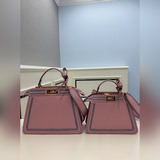 FENDI eekaboo ISeeU Сумка-кошка с контрастными швами. Знаковая модель eekabo.