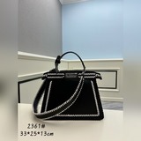 FENDI eekaboo ISeeU Сумка-кошка с контрастными швами. Знаковая модель eekabo.