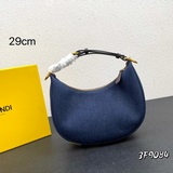 30 [В комплекте] Официальный сайт MM, новейшая сумка Fendi из денима в форме пол