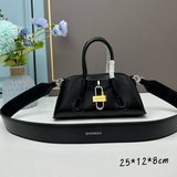 Givenchy Новая модель SS23 мини-сумка Antigona Stretch из гладкой кожи · Ant.