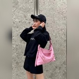 Новая сумка Givenchy Voyou — это сочетание ретро, стиля, непринужденности и прак