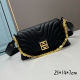 GIVENCHY： Сумка через плечо из смешанной кожи： серия 4G Soft： 4G L.
