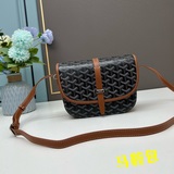 Goyard - Новая сумка в форме седла. Логотип Goyard в этом году стал очень популя
