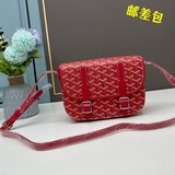 Goyard | Классическая сумка Goyard в стиле почтальона. Логотип Goyard в этом год