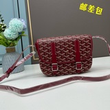 Goyard | Классическая сумка Goyard в стиле почтальона. Логотип Goyard в этом год