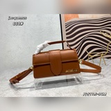 【Комплектация】 Маленькая сумка Jacquemus с откидной крышкой - Структурированная 