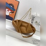 В комплекте с коробкой, новейшая модель сумки Loewe под мышку, из коровьей кожи,