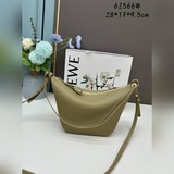 Кожаная сумка — 【новый】 Новая модель сумки в наличии. Размер： 28-17-9,5 см.