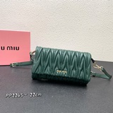 В комплекте с коробкой, новая модель Miumiu, изготовлена из импортной кожи ягнен