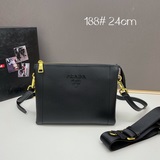 Новая модель Prada «PRADA» с двойными ремнями, изготовленная в Италии, отличаетс