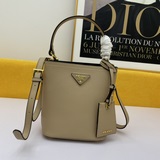 Оригинальная кожа, новейшая модель 2023 года от Prada, 1BA219 Prada Double Saffi