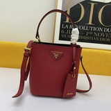 Оригинальная кожа, новейшая модель 2023 года от Prada, 1BA219 Prada Double Saffi