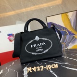 Ранневесенняя коллекция Prada： сумка через плечо с одним плечевым ремнем, корпус