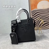 Маленькая сумка-тоут 1BA332 из кожи Saffiano с двумя ручками и съемным плечевым 