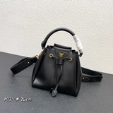 Новая модель ранней весны 2023 года, мини-сумка «PRADA». Очень милая и вместител
