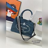 Ранневесенняя коллекция Prada： сумка через плечо с одним плечевым ремнем, корпус