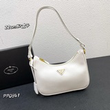 Новая модель женской сумки Hobo из кожи, поступившая в продажу в 2023 году, изго