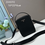Футляр для камеры Prada, одинаковый для мужчин и женщин, очень милый. Небольшая 