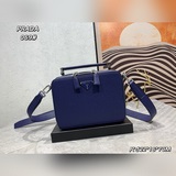 Футляр для камеры Prada, одинаковый для мужчин и женщин, очень милый. Небольшая 