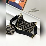 Новая сумка Prada из нейлона Hobo, которую можно носить в руке или под мышкой, с