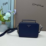 Футляр для камеры Prada, одинаковый для мужчин и женщин, очень милый. Небольшая 