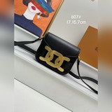 Мини-сумка через плечо TOD’S из кожи. Эта мини-сумка через плечо изготовлена из 