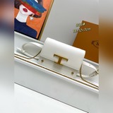 TOD’S Timeless Маленькая сумка через плечо/поясная сумка из кожи. Эта сумка на т