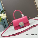 Новая летняя сумка T Monogram 2023 от Tory Burch с классическим узором, выполнен