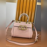 Valentino Garavani Rockstud Alcove из зернистой телячьей кожи.