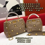 Маленький 380, оригинальное качество Valentino Garavani Roman Stud.