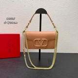 Маленькая сумка с коробкой и цветными застежками, новая модель Valentino* Garava