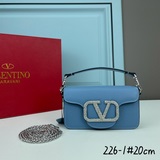 Маленькая сумка VALENTINO MINI LOCò с украшением из искусственного хрусталя - VL