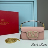 Маленькая сумка VALENTINO MINI LOCò с украшением из искусственного хрусталя - VL