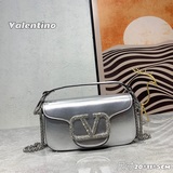 Маленький  【В комплекте с коробкой】 VALENTINO MINI LOCò сумочка с украшением из 