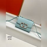 valentino* Garavani VLogoTye маленькая сумка из телячьей кожи с металлическим бл
