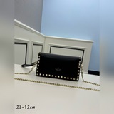 Маленький чемодан Vacation. Классическая модель Valentino, популярная в течение 