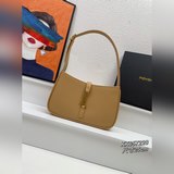 Новая модель сумки под мышку Le5A7 Bag весна-лето 2023 г. Один из лучших аксессу