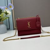 В комплекте с коробкой, сумка-цепочка YSL Sunset. Гладкая кожа с мелким узором в