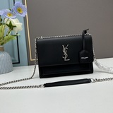 В комплекте с коробкой, сумка-цепочка YSL Sunset. Гладкая кожа с мелким узором в