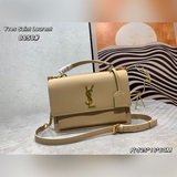 Рекомендуем сумку-гармошку YSL в комплекте с коробкой. Прочная, практичная и уни