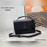 Рекомендуем сумку-гармошку YSL в комплекте с коробкой. Прочная, практичная и уни