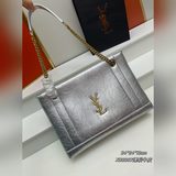 Новая коллекция осень-зима 2023 от YSL Saint Laurent — это сумка для поездок на 