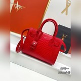 Сент-Лорен. Оригинальное изделие высшего качества. Модель, аналогичная той, что 