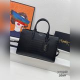 Плоская текстура | Алигатор. Последние модели, доступные в магазинах. Изготовлен