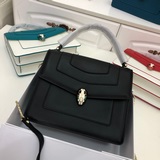 【Bvlgari】 Большая сумка с тремя слоями и змеиной головкой от Bvlgari, модель： 69