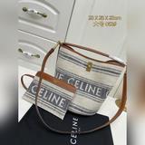 Новая модель Celin BUCKET 16 с вышивкой. Новый размер идеально подходит для мини